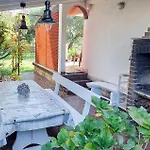 Stunning In Casa de Férias Kornić